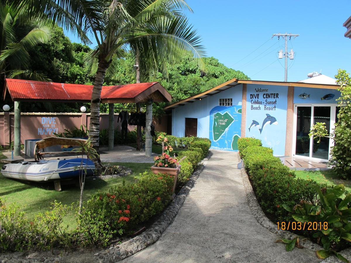 Cabilao Sunset Dive & Beach Resort Loon Kültér fotó